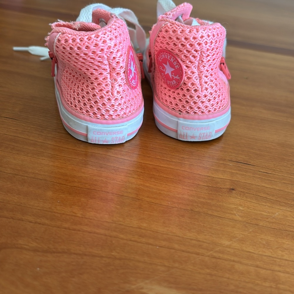 Sneaker - Picture 5 of 6